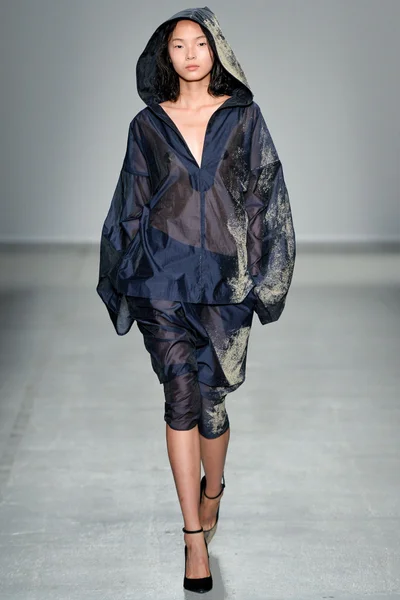 Look 28